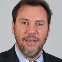 Portrait of Óscar Puente