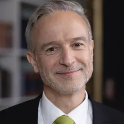 Portrait of Dierk Raabe