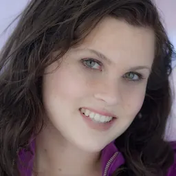 Portrait of Chelsea Makela