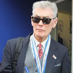 Portrait of Dave Thomas