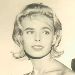 Portrait of Sarah Marshall