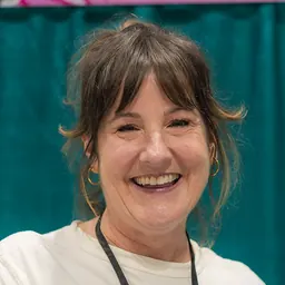 Portrait of Megan Hollingshead
