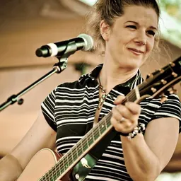 Portrait of Dar Williams