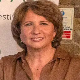 Portrait of Jo Coburn
