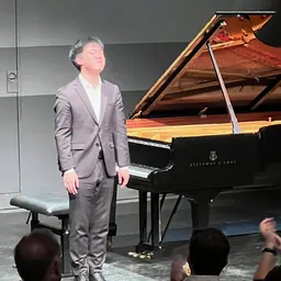 Portrait of Kevin Chen