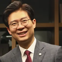 Portrait of Cho Jung-hun