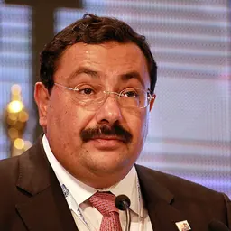 Portrait of Tarek Kamel