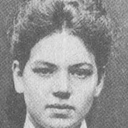 Portrait of Hesya Helfman