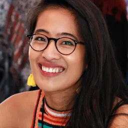 Portrait of Elaine Castillo