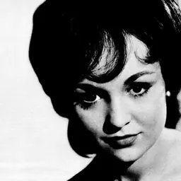 Portrait of Maureen Evans