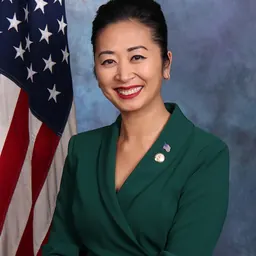 Portrait of Helen Tran
