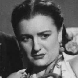 Portrait of Nelly Mazloum
