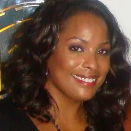 Portrait of DJ Spinderella
