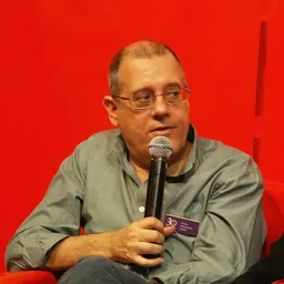 Portrait of Paulo Henriques Britto