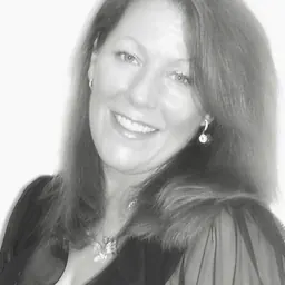 Portrait of Sarah Holland