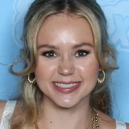 Portrait of Brec Bassinger