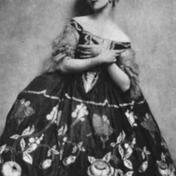 Portrait of Muriel Stuart