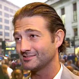 Portrait of Oliver Tompsett
