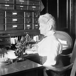 Portrait of Flora Wambaugh Patterson