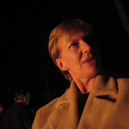 Portrait of Isabel Hilton