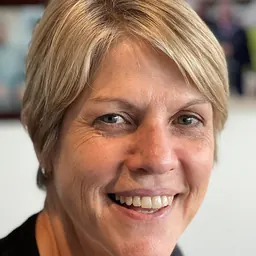 Portrait of Lisa Campbell
