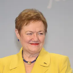 Portrait of Sylvi Graham