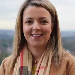 Portrait of Liz Kimmins