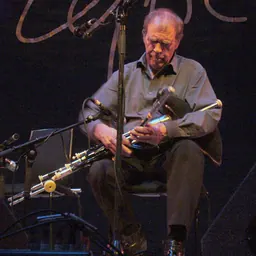 Portrait of Finbar Furey