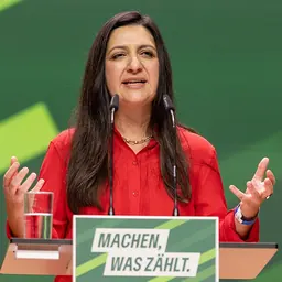 Portrait of Pegah Edalatian
