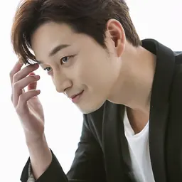 Portrait of Lee Hyun-wook