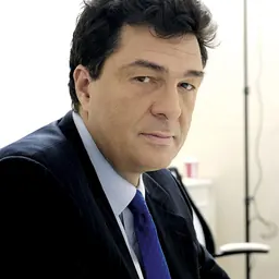 Portrait of Alexis Papahelas