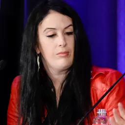 Portrait of Rhianna Pratchett