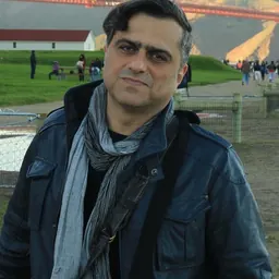 Portrait of Shahin Parhami