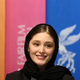 Portrait of Fereshteh Hosseini