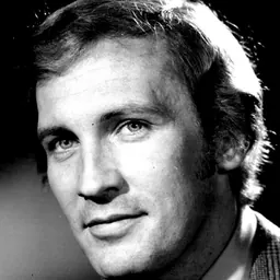 Portrait of Roy Thinnes