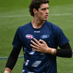 Portrait of Shannon Neale
