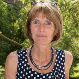 Portrait of Nathalie Sarles