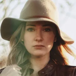 Portrait of Samantha Munro