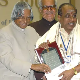Portrait of Subbu Arumugam