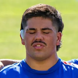 Portrait of Connor Sa