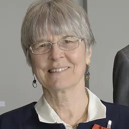 Portrait of Amanda Oakley