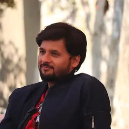 Portrait of Dhvanit Thaker
