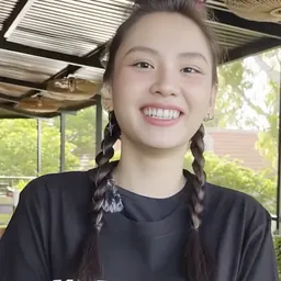 Portrait of Mai Phương