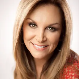 Portrait of Kelly Nelon Clark