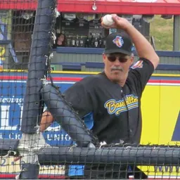 Portrait of Ross Grimsley