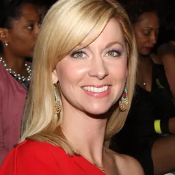 Portrait of Kelli Johnson