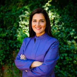 Portrait of Amaya Alvez