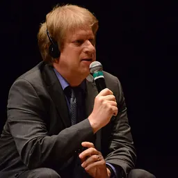 Portrait of Paul Bloom