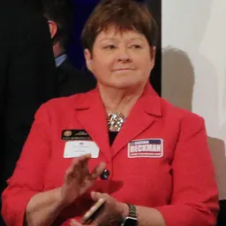 Portrait of Lois Landgraf