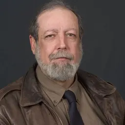 Portrait of Larry Ashmore
